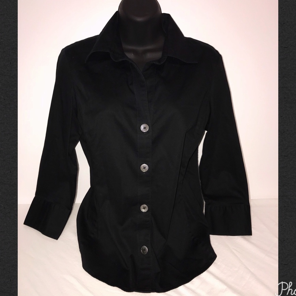 🍌Banana Republic black button down😍👚👖👠❤️